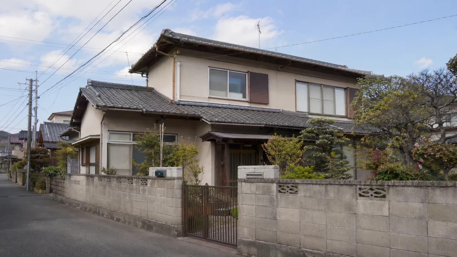 親が施設に入り、家が空いた